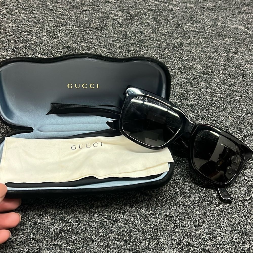 Black Gucci Glasses - Like New w Hard & Soft Cases & Gucci Cloth